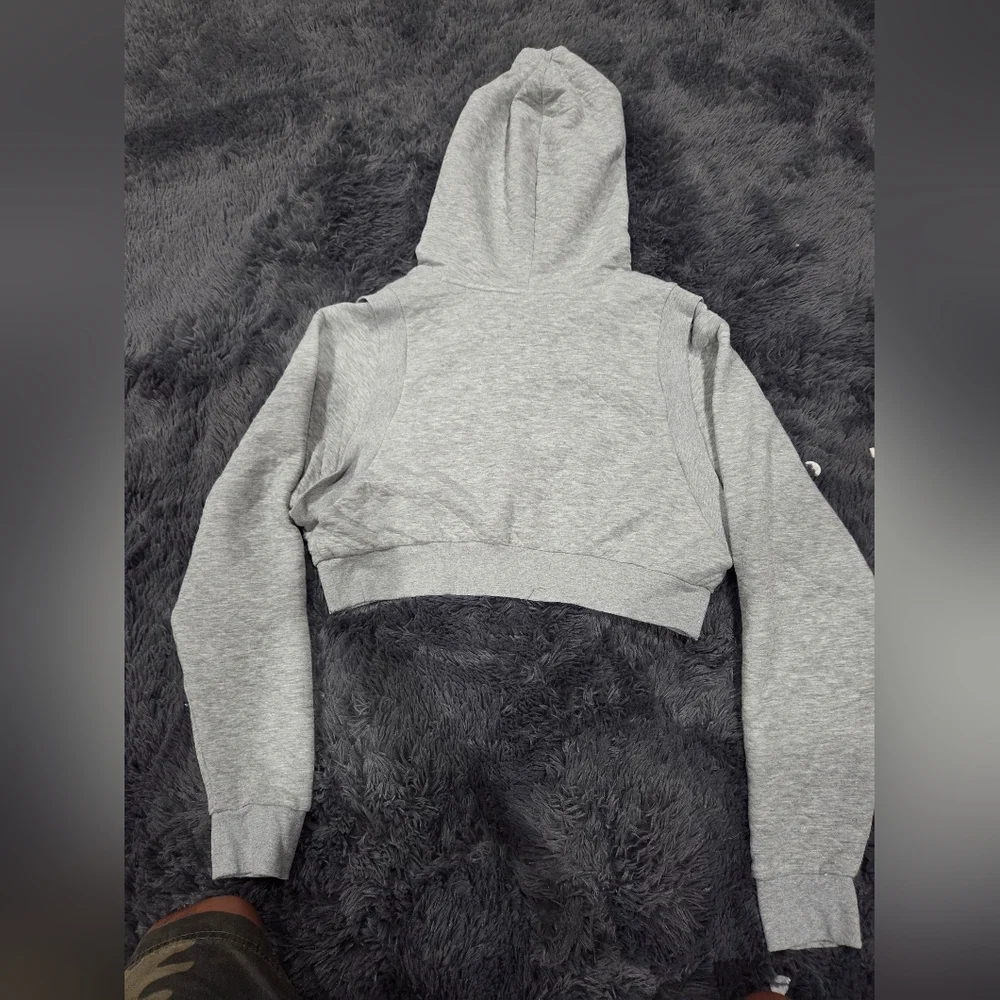 Alo Yoga Quilted Cropped Arena Hoodie  Size Xs Silver - Picture 3 of 3
